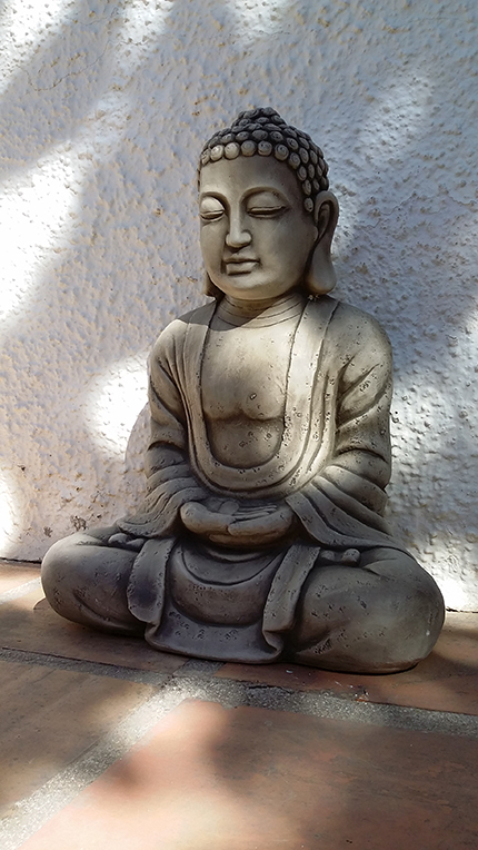 Buddha skänker ro när du ligger i hängmattan!